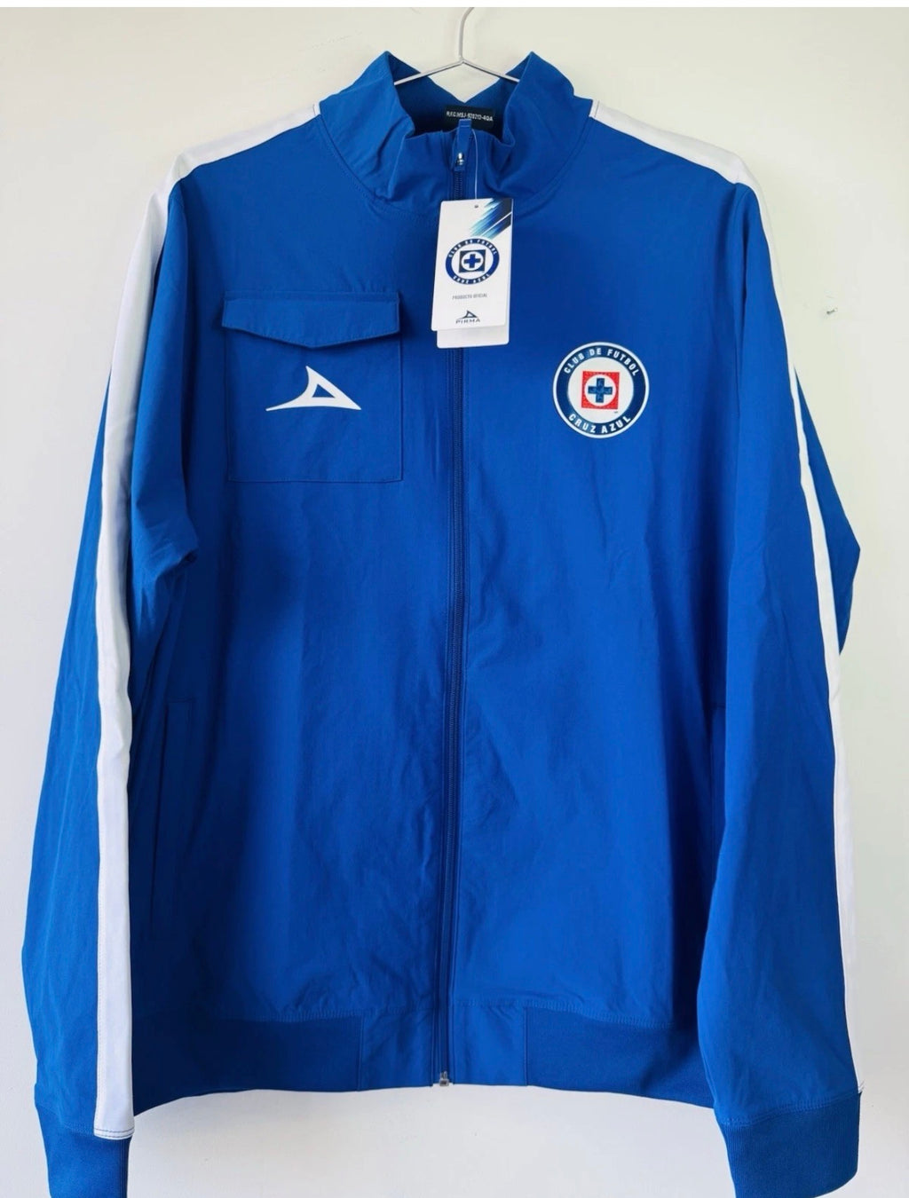 NUEVA CHAMARRA DE VIAJE CRUZ AZUL 2025-2026 PIRMA [M]