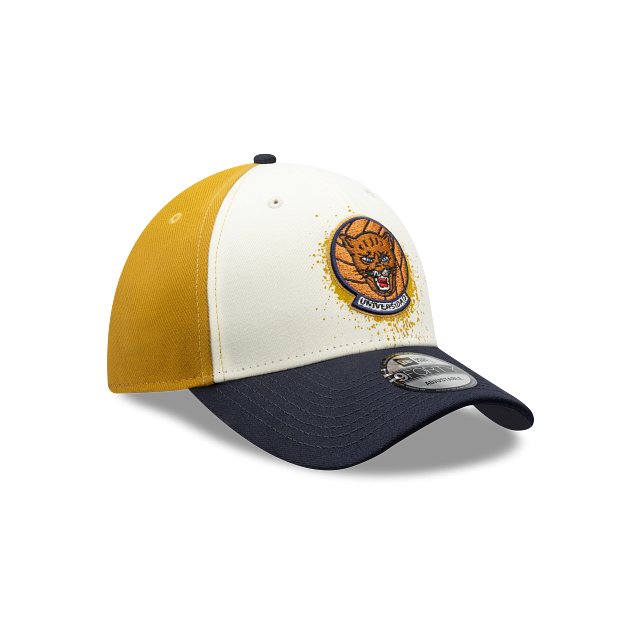 NEW PUMAS UNAM 9FORTY SPRAY CAP WHITE, NAVY & GOLD ADJUSTABLE