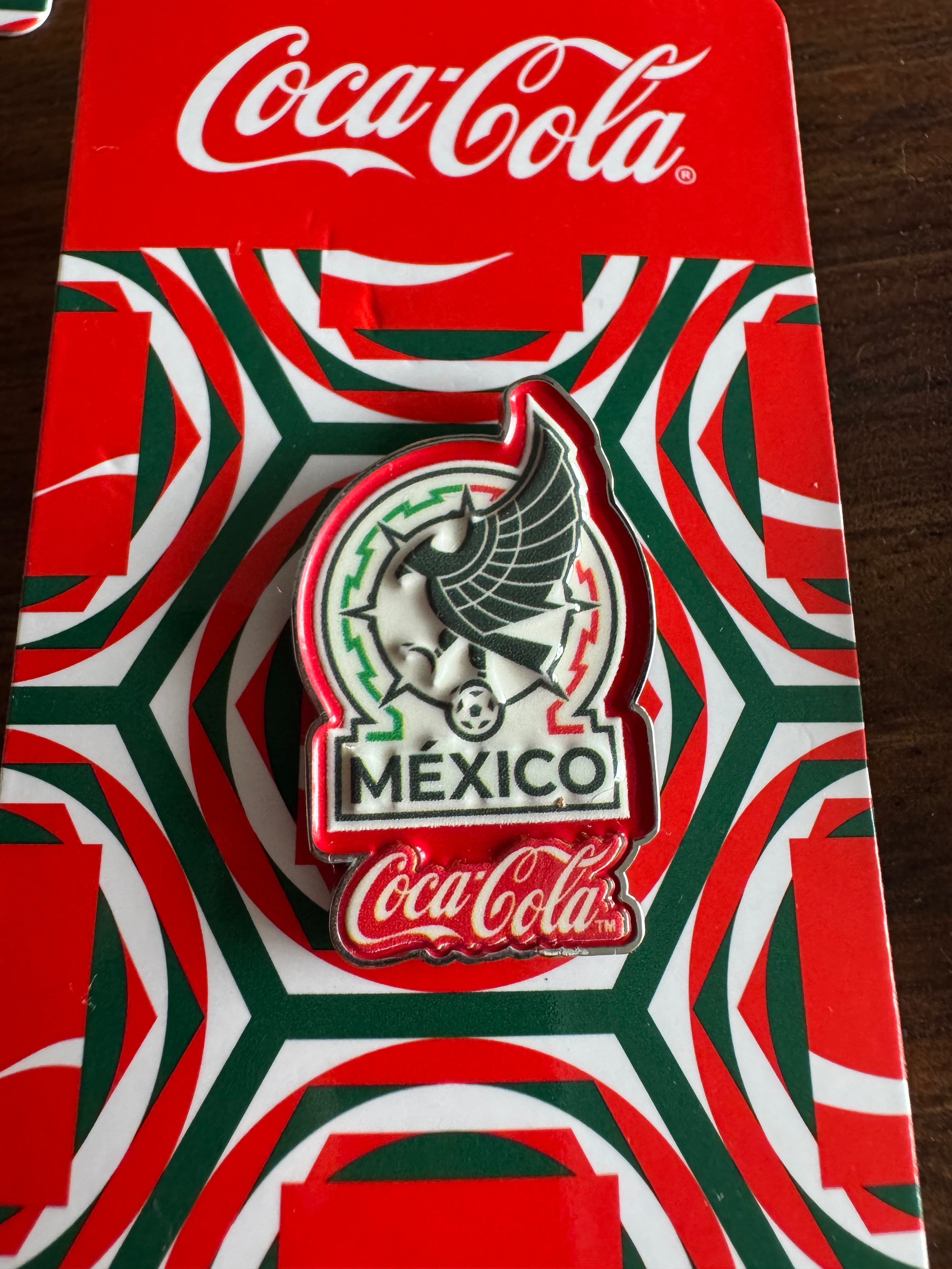 COCA COLA MEXICO PIN COLLECTION WORLD CUP 2026
