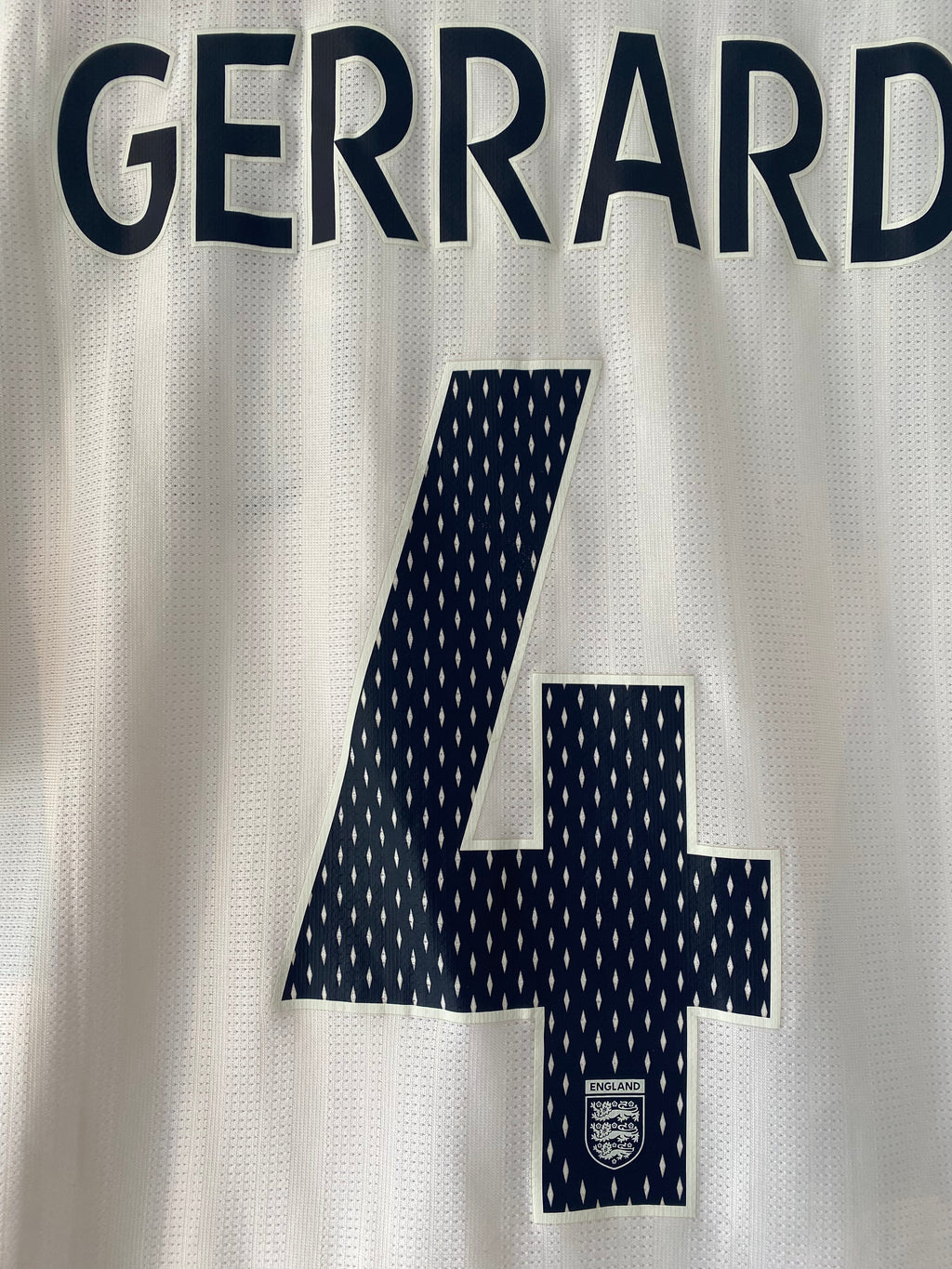 ENGLAND HOME SHIRT 2007-2009 UMBRO GERRARD #4 [M]