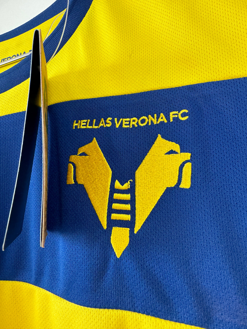HELLAS VERONA AWAY SHIRT 2023-2024 NGONGE #26 [L] MATCH ISSUE
