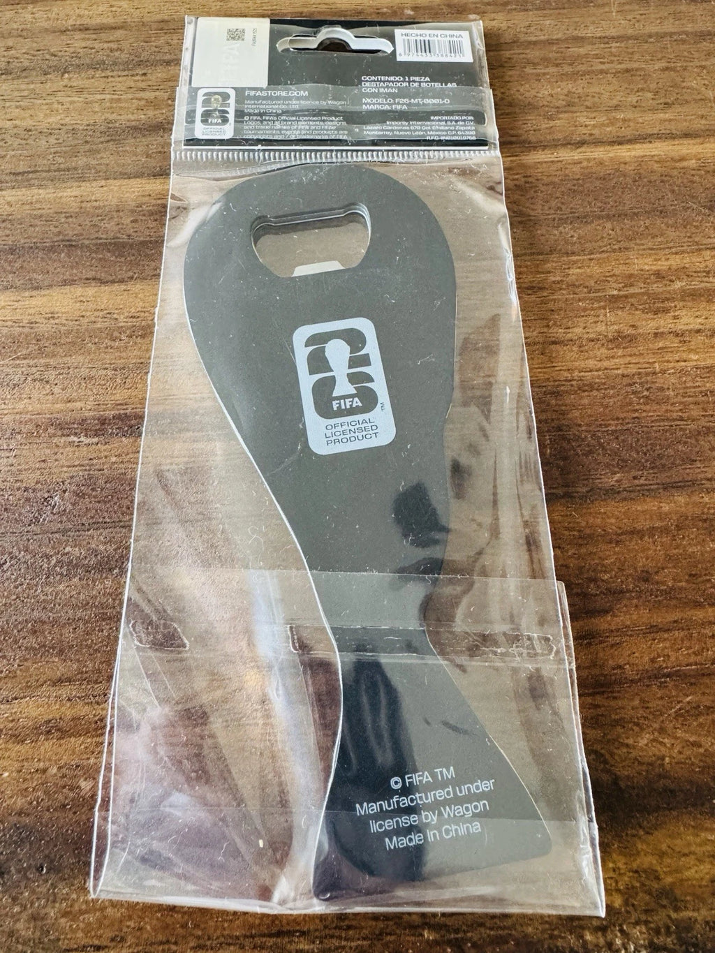 MAGNECTIC BOTTLE OPENER WORLD CUP LOGO FIFA 2026